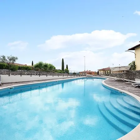 Palazzo Archi 2a Holiday home Polpenazze del Garda