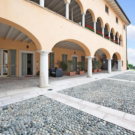 Holiday home Palazzo Archi 2a Polpenazze del Garda